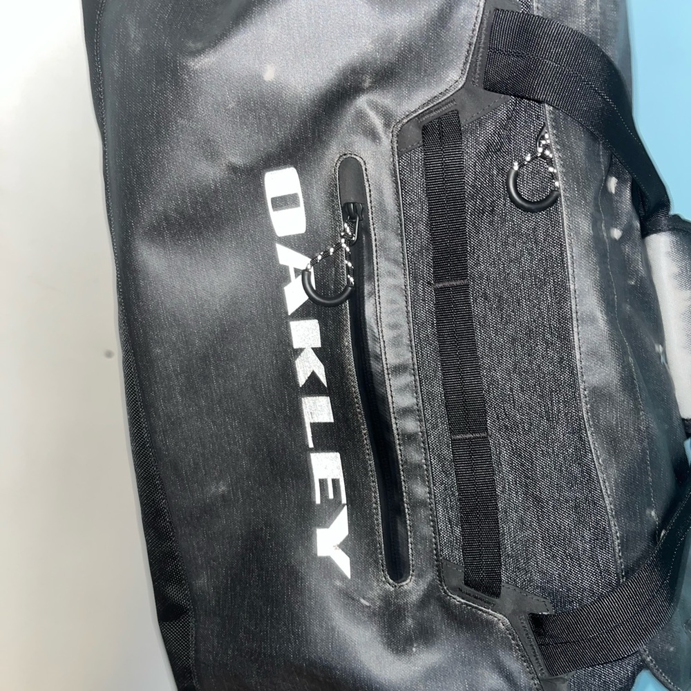 Oakley Medium Travel Duffle Gem